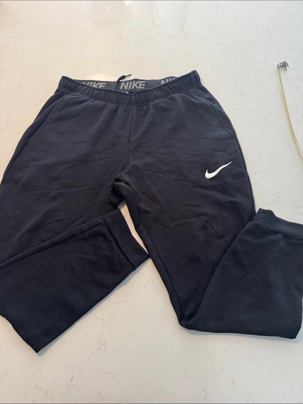 Nike men L Black Dri-FIT Jogger Pants